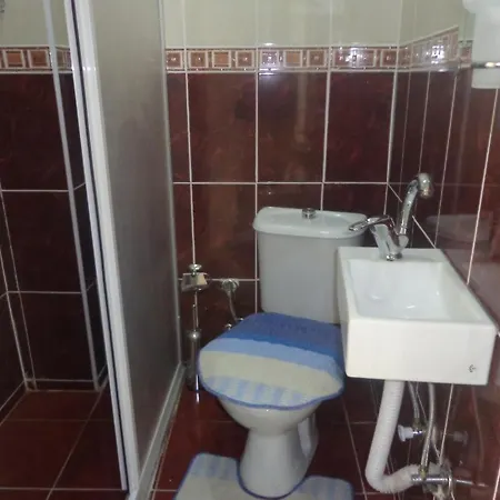 Apart Otel Ezgi *